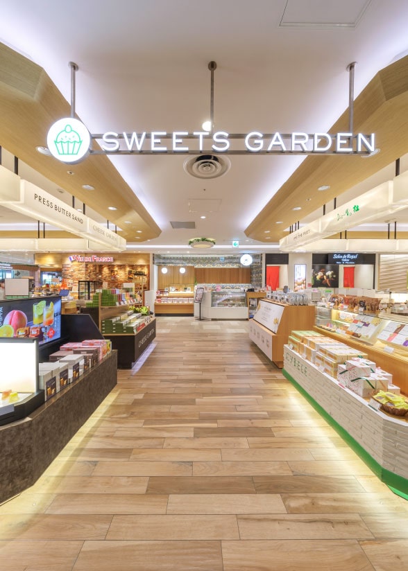 SWEETS GARDEN【東館2F】
■営業時間
日～木  10:00～20:00
金・土・祝前日 10:00～21:00
