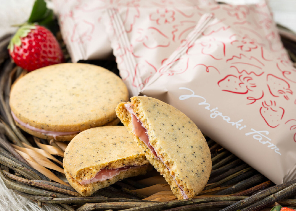 いちごミルクサンドクッキー／MIGAKI FARM SHOP